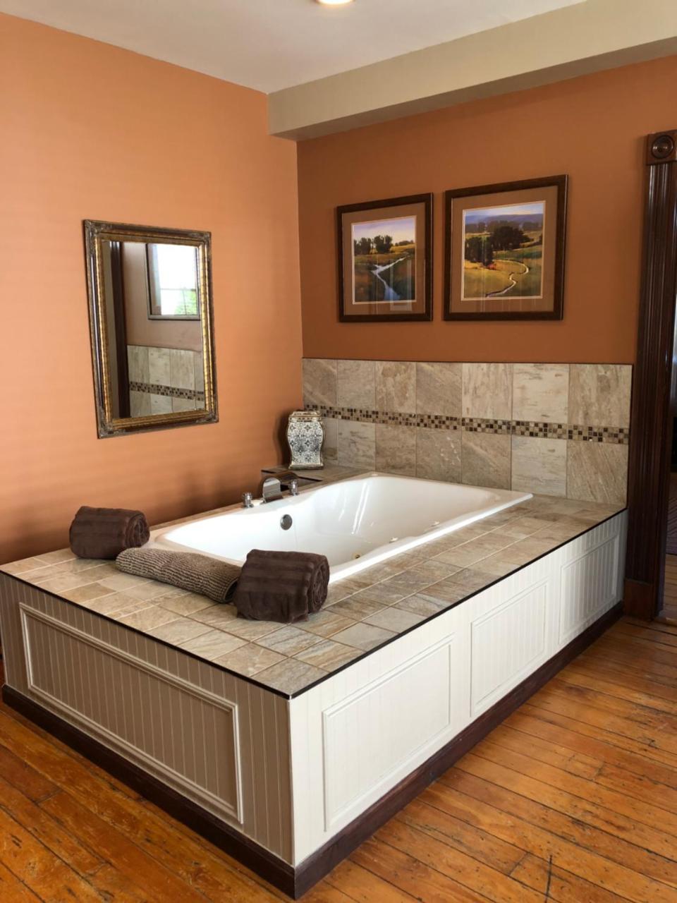 Weller Haus Bed, Breakfast & Event Center Bed and Breakfast Bellevue Exteriör bild